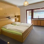 Ferienhaus Im Schönen Winzerdorf Mit Sonnenterrasse Und Wintergarten