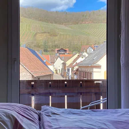 Prázdninový dům Im Schoenen Winzerdorf Mit Sonnenterrasse Und Wintergarten Kirschroth