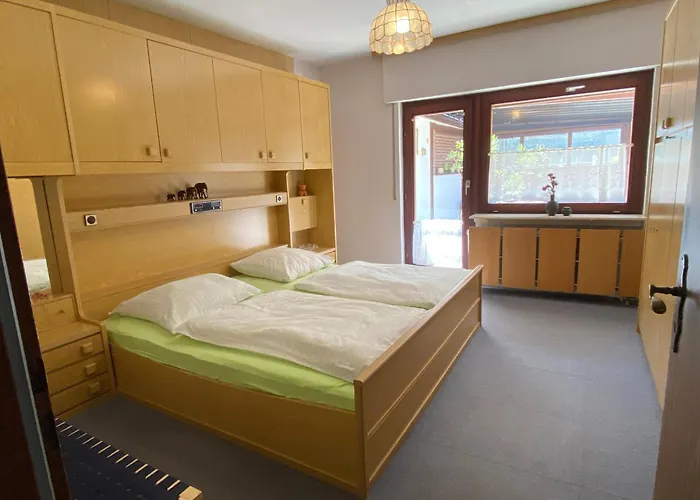 Feriehus Im Schoenen Winzerdorf Mit Sonnenterrasse Und Wintergarten