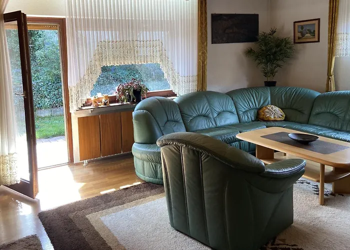 Im Schoenen Winzerdorf Mit Sonnenterrasse Und Wintergarten